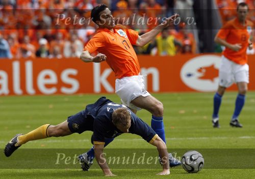 Rotterdam, 5 Juni 2006 Laatste oefeninterland nederlands elftal op weg naar het WK 2006 in Duitsland.
Nederland-Australie, eindstand 1-1
Robin v Persie
© Edwin van Zandvoort