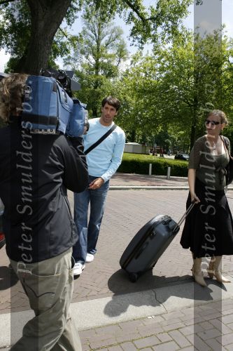 Amsterdam 6 juni 2006
Vertrek Nederlands elftal vanaf het hilton in Amsterdam naar WK.
Ruud v Nistelrooij met zijn zwangere vrouw Leontien v Nistelrooij