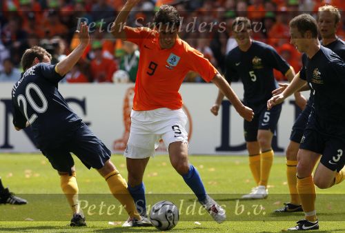 Rotterdam, 5 Juni 2006 Laatste oefeninterland nederlands elftal op weg naar het WK 2006 in Duitsland.
Nederland-Australie, eindstand 1-1
Ruud v Nistelrooy
© Edwin van Zandvoort