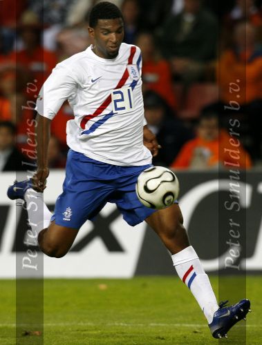 Eindhoven, 2 Juni 2006 Vriendschappelijke interland op weg naar het WK 2006 tussen Nederland-Mexico, eindstand 2-1
Ryan Babel
© Foto Edwin van Zandvoort
