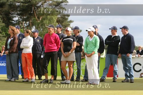 Valkenswaard, 4 Juni 2006
Finaledag KLM Ladies Open 2006 Eindhovensche Golf
De winnares uit Frankrijk, Stephanie Arricau met de greenkeepers van de Eindhovensche golf, liz Weima en de nummers 2-3 en beste jeugd