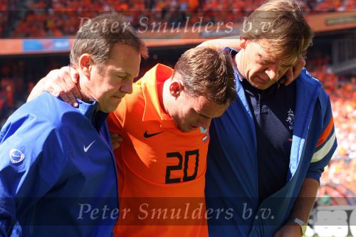 Rotterdam, 5 Juni 2006 Laatste oefeninterland nederlands elftal op weg naar het WK 2006 in Duitsland.
Nederland-Australie, eindstand 1-1
Zware blessure voor Wesley Sneijder
© Edwin van Zandvoort