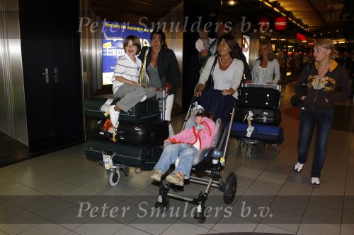 Schiphol 14 mei 2007
Amanda Krabbe komt met kinderen en ouders terug van vakantie in Turkije.