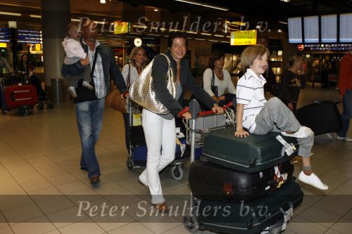 Schiphol 14 mei 2007
Amanda Krabbe komt met kinderen en ouders terug van vakantie in Turkije.