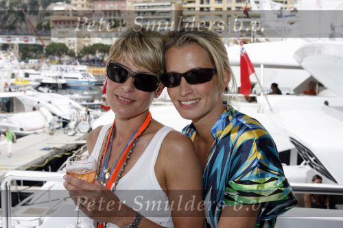Monaco 26 mei 2006
Grand Prix van Monaco. Anouk Smulders en Renate Wennemars
