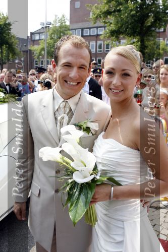 Groningen 9 juni 2007
Arjen Robben en Bernadien Eillert trouwen in de schouwburg van Groningen.