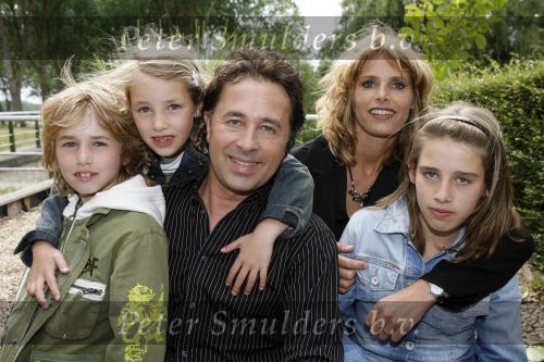 Amsterdam 10 mei 2007
Presentatie cd Bart Bosch. Bart met vrouw en kinderen.