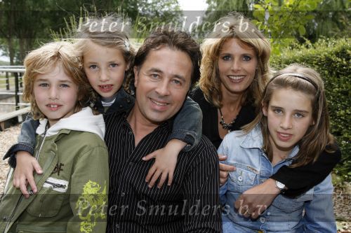 Amsterdam 10 mei 2007
Presentatie cd Bart Bosch. Bart met vrouw en kinderen.