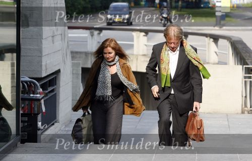 Amsterdam 31 mei 2007
Belinda Meuldijk met advocaat bij de rechtbank van Amsterdam waar ze een rechtzaak heeft tegen weekblad prive.