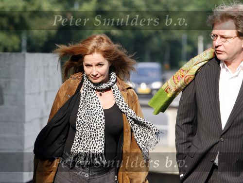 Amsterdam 31 mei 2007
Belinda Meuldijk met advocaat bij de rechtbank van Amsterdam waar ze een rechtzaak heeft tegen weekblad prive.