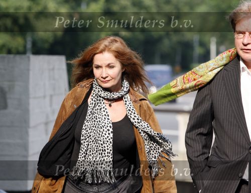 Amsterdam 31 mei 2007
Belinda Meuldijk met advocaat bij de rechtbank van Amsterdam waar ze een rechtzaak heeft tegen weekblad prive.