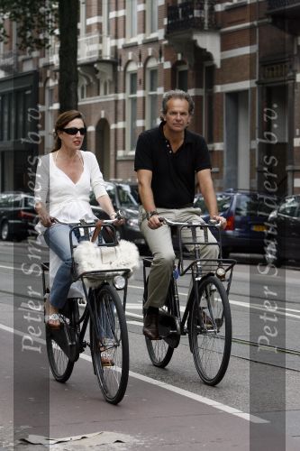 Amsterdam 9 juni 2007
Bert Kuizenga met vrouw op de fiets.