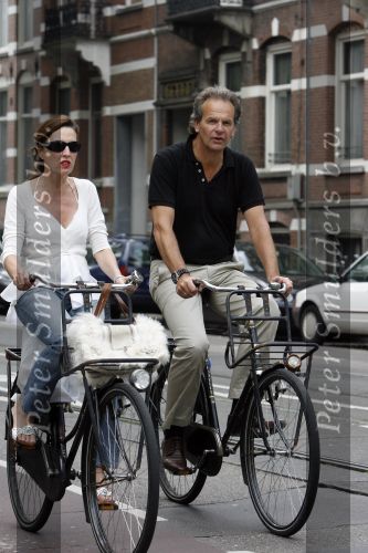 Amsterdam 9 juni 2007
Bert Kuizenga met vrouw op de fiets.