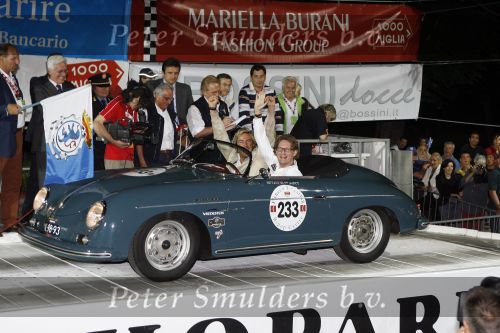 Brescia 17 mei 2007
State of art is sponsor van de mille miglia. Prins Bernhard jr en Chris Zegers rijden mee in een porsche speedster.