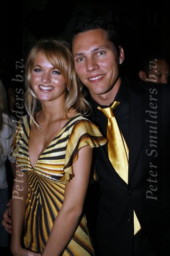 Amsterdam 6 juni 2007
dj Tiesto met oorbel met zijn nieuwe vriendin Stacey bij de opening van zijn nieuwe zaak Cineac in Amsterdam.