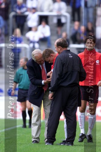Genk 29 juli 2000
Genk-PSV 0-1
Dr Carel v d Brekel met Kevin Hofland en Mart vd Heuvel
Dr. Carel v d Brekel