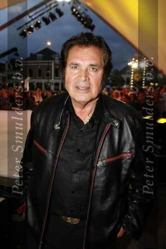 Amersfoort 29 mei 2007
Tros zomerfeesten op plein in amersfoort. Engelbert Humperdinck