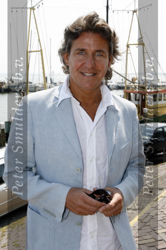 Volendam 12 juni 2007
Frank Galan met zijn vriendin