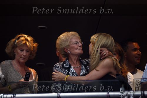Amsterdam 2 juni 2007
Toppers in Concert met Gerard Joling Gordon en Rene Froger in de arena. Linda de Mol en Els de Mol met moeder Gerard Joling