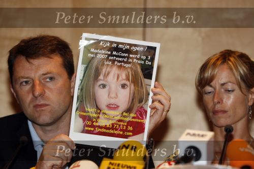 Amsterdam 7 juni 2007
De ouders van de ontvoerde Madeleine Mc Cann geven persconferentie in het Hilton. Gerry en Kate Mc Cann zijn op doorreis in Europa om overal aandacht te krijgen voor de ontvoering.