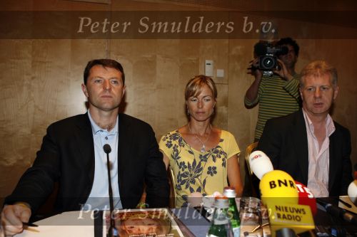 Amsterdam 7 juni 2007
De ouders van de ontvoerde Madeleine Mc Cann geven persconferentie in het Hilton. Gerry en Kate Mc Cann zijn op doorreis in Europa om overal aandacht te krijgen voor de ontvoering.