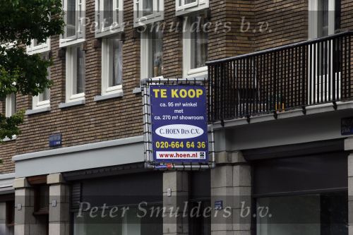 Amsterdam 11 mei 2007
Gijs Staverman gaat met een vrouw naar een winkelpand kijken.