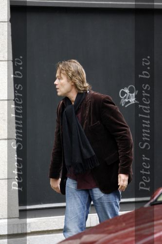 Amsterdam 11 mei 2007
Gijs Staverman gaat met een vrouw naar een winkelpand kijken.