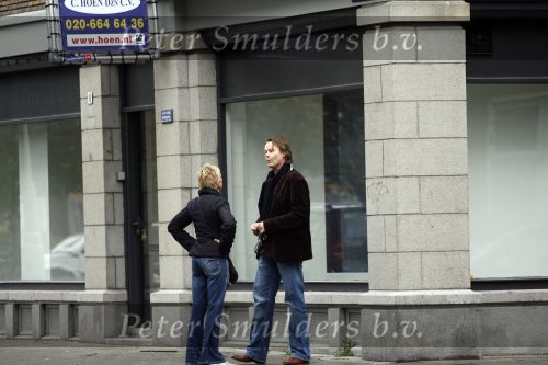 Amsterdam 11 mei 2007
Gijs Staverman gaat met een vrouw naar een winkelpand kijken.