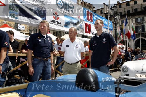 Brescia 17 mei 2007
Start van de 80e mille miglia. State of art is daar een van de sponsors.  Ben Pon en Gijs v Lennep 
Peter Smulders bv