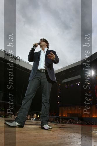 Eindhoven, 15 Juni 2007
Eerste van de 3 concerten Guus Meeuwis 
in het PSV-stadion ( Philips Stadion ) 2007