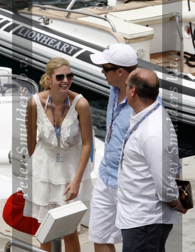 Monaco 26 mei 2006
Grand Pix van Monaco. Ivanka Trump met vriend