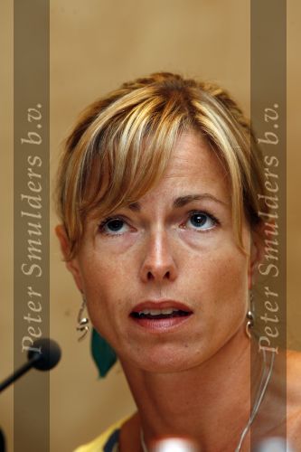 Amsterdam 7 juni 2007
De ouders van de ontvoerde Madeleine Mc Cann geven persconferentie in het Hilton. Gerry en Kate Mc Cann zijn op doorreis in Europa om overal aandacht te krijgen voor de ontvoering.