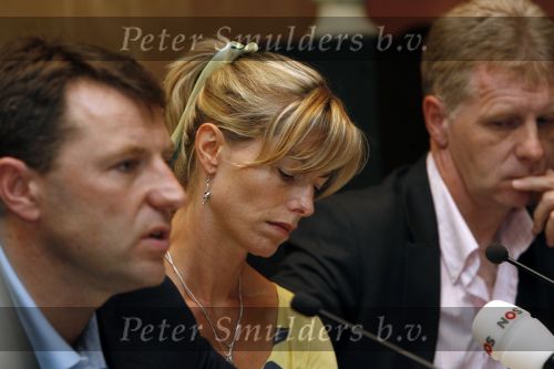 Amsterdam 7 juni 2007
De ouders van de ontvoerde Madeleine Mc Cann geven persconferentie in het Hilton. Gerry en Kate Mc Cann zijn op doorreis in Europa om overal aandacht te krijgen voor de ontvoering.