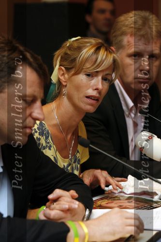 Amsterdam 7 juni 2007
De ouders van de ontvoerde Madeleine Mc Cann geven persconferentie in het Hilton. Gerry en Kate Mc Cann zijn op doorreis in Europa om overal aandacht te krijgen voor de ontvoering.
