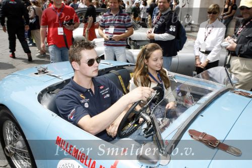 Brescia 17 mei 2007
Start van de 80e mille miglia. State of art is daar een van de sponsors.   
Peter Smulders bv