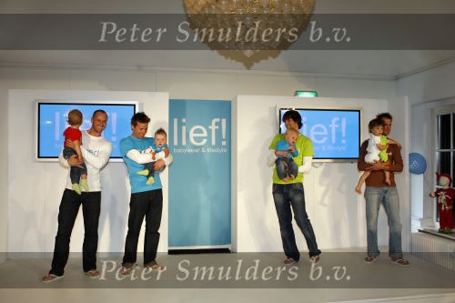 Ouderkerk aan de Amstel 24 mei 2007
presentatie kinderkleding lijn Lief van Geert Hoes.