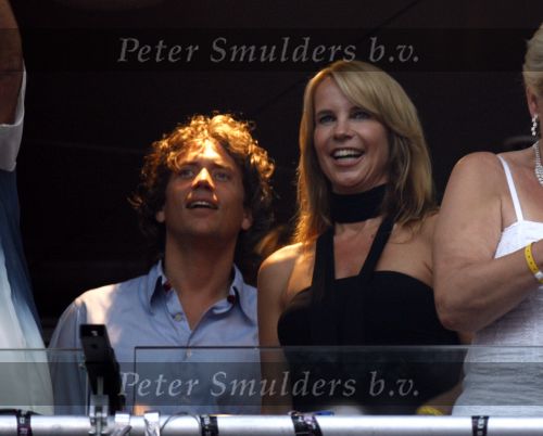 Amsterdam 2 juni 2007
Toppers in Concert met Gerard Joling Gordon en Rene Froger in de arena. Linda de Mol met Sander Vahle
Peter Smulders bv
