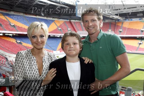 Amsterdam 15 mei 2007
Presentatie dvd voetbalvrouwen in de amsterdam arena. Barry Atsma met Lone v Roosendaal