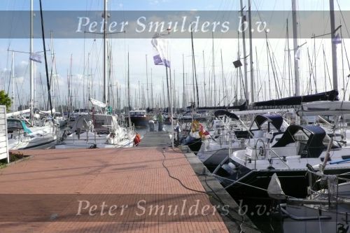 Marina Haven Muiderzand
met veel zeilschepen