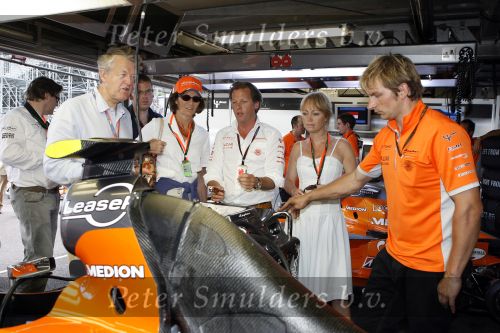 Monaco 27 mei 2007
Grand Prix formule 1 in Monaco. Michiel  Mol   in de pits bij spyker