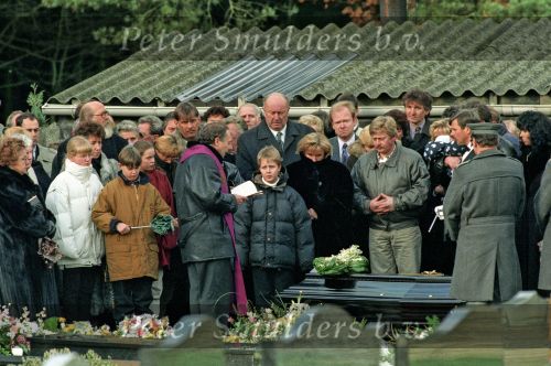 Belgie, 10 Januari 1995
Mieke Zangeres haar man Hugo wordt begraven