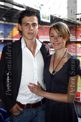 Amsterdam 15 mei 2007
Presentatie dvd voetbalvrouwen in de amsterdam arena. Mike Weerts en Sophie v Oers
