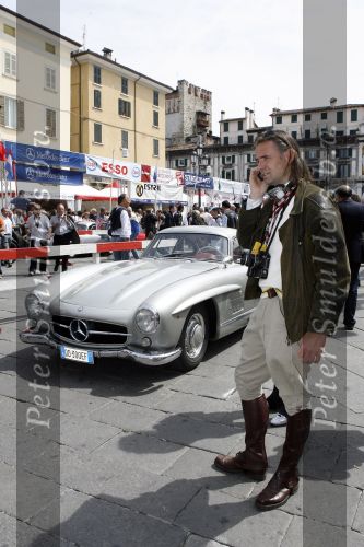 Brescia 17 mei 2007
Start van de 80e mille miglia. State of art is daar een van de sponsors.