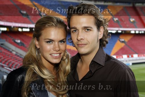 Amsterdam 15 mei 2007
Presentatie dvd voetbalvrouwen in de amsterdam arena. Nicolette v Dam en Mark Sloof