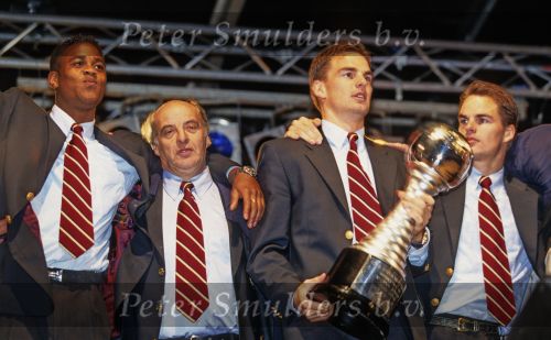 Amsterdam, 29 november 2007
Huldiging AJAX-Selektie t.g.v. het behalen van de wereldtitel in Japan,
v.j.n.r.: Patrick kluivert, Sjakie Wolfs, ronald de boer en Frank de Boer