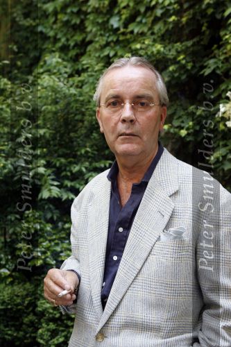 Utrecht 23 mei 2007
Advocaat Piet Doedens met sigaret op zijn kantoor.