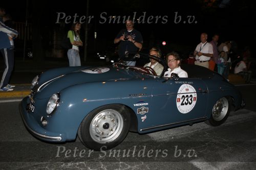 Brescia 17 mei 2007
State of art is sponsor van de mille miglia. Prins Bernhard jr en Chris Zegers rijden mee in een porsche speedster.