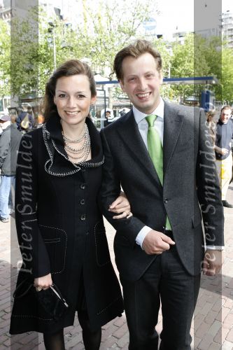 Amsterdam 12 mei 2007
Bijeenkomst in de stads schouwburg van amsterdam met Prinses Margriet Pieter v Vollenhoven Prins Maurits Prinses Marlene Prins Bernhard Jr en Prinses Annette Prins Floris en Prinses Aimee Prins Pieter Christiaan en  Prinses Anita Prins Constantijn en Prinses Laurentien. Burgmeester Job Cohen ontvangt ze.