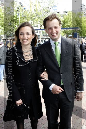 Amsterdam 12 mei 2007
Bijeenkomst in de stads schouwburg van amsterdam met Prinses Margriet Pieter v Vollenhoven Prins Maurits Prinses Marlene Prins Bernhard Jr en Prinses Annette Prins Floris en Prinses Aimee Prins Pieter Christiaan en  Prinses Anita Prins Constantijn en Prinses Laurentien. Burgmeester Job Cohen ontvangt ze.