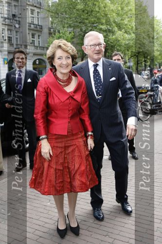 Amsterdam 12 mei 2007
Bijeenkomst in de stads schouwburg van amsterdam met Prinses Margriet Pieter v Vollenhoven Prins Maurits Prinses Marlene Prins Bernhard Jr en Prinses Annette Prins Floris en Prinses Aimee Prins Pieter Christiaan en  Prinses Anita Prins Constantijn en Prinses Laurentien. Burgmeester Job Cohen ontvangt ze.